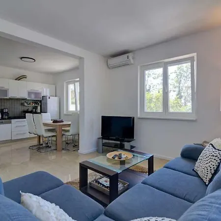 Pura Vida Crikvenica Riviera By Aneo Travel * Grižane