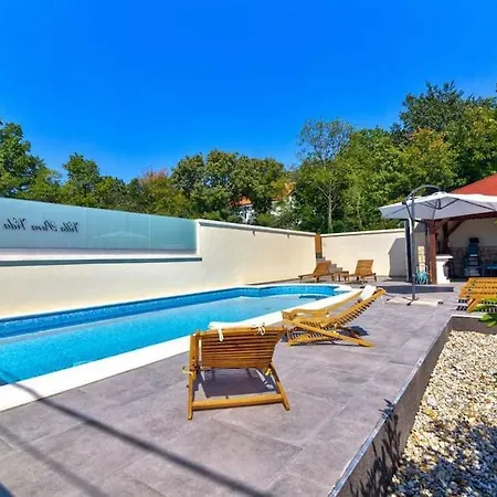 Pura Vida Crikvenica Riviera By Aneo Travel * Grizane-Belgrad